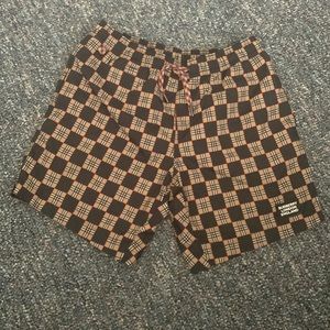 Brand new BURBERRY (LONDON ENGLAND) short. Size XS.